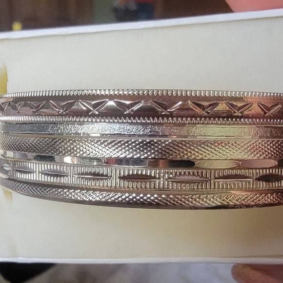villager Jewelry - NIB Silver Bangel Bracelet set by Villager 6 Bracelets
